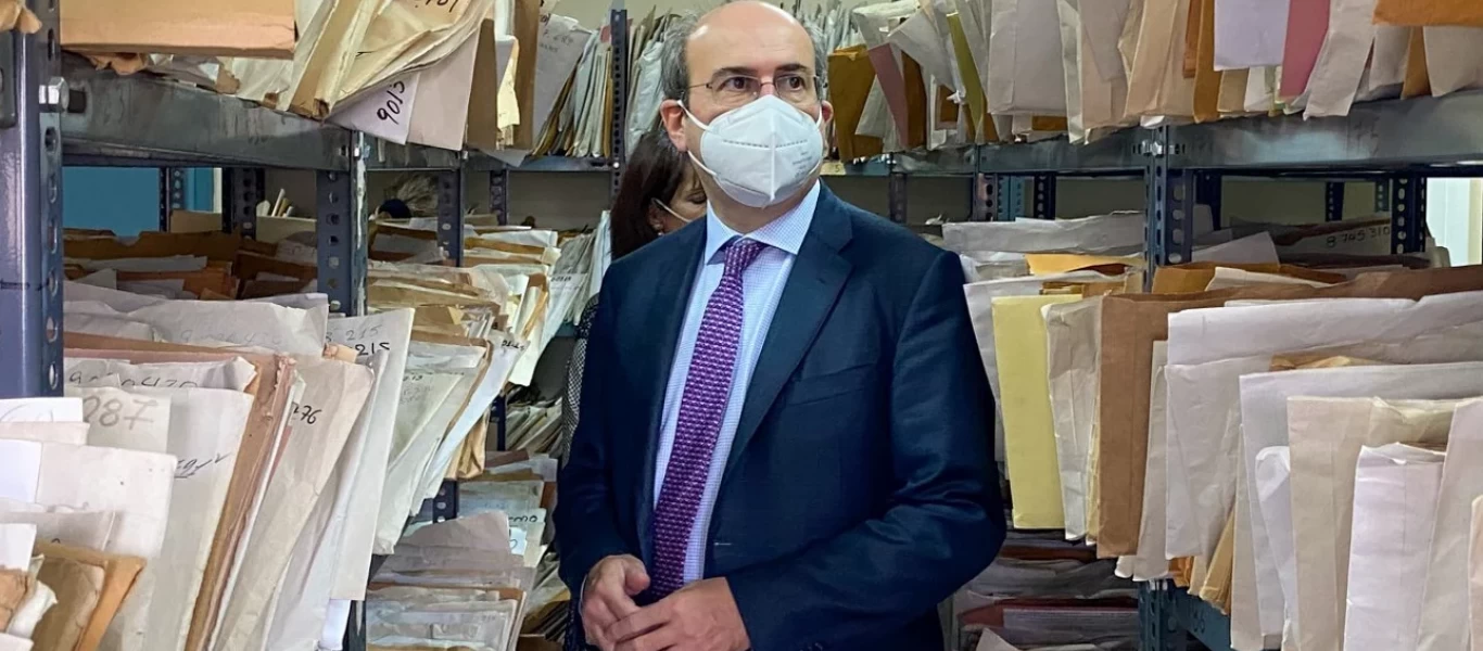 Άνω - κάτω ο ΕΦΚΑ: Απεργία κατά της πρόθεσης της κυβέρνησης για την εισδοχή ιδιωτών στους προσωπικούς φακέλους